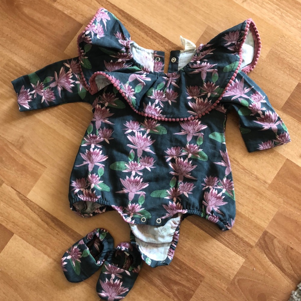Kate Quinn Lilly bubble and booties